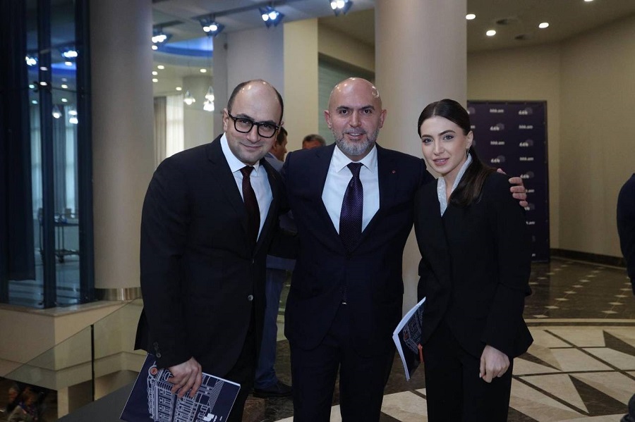 Այսօրվա իրականության մասին լռելը համարժեք է հանցակցության. Արմեն Աշոտյան