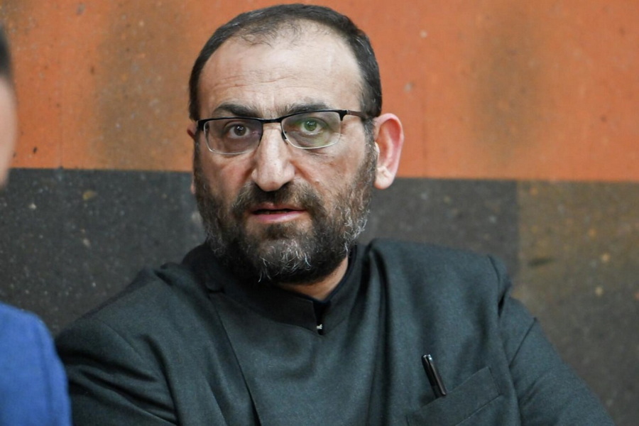 Դատախազը միջնորդեց կրկին կալանավորել Արշակ սրբազանին