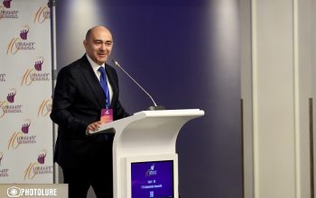 «Լուսավոր Հայաստան»-ը վարչապետական գզվռտոցի մեջ չի մտնելու․ Էդմոն Մարուքյան