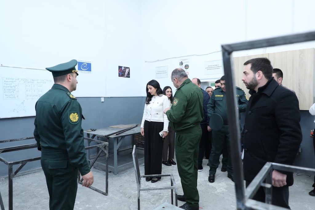 Ազատությունից զրկված անձանց կողմից բարձրացված խնդիրները Լոռու մարզում քննարկվել են ինչպես քրեակատարողական ծառայության, այնպես էլ բժշկական անձնակազմի ներկայացուցիչների հետ