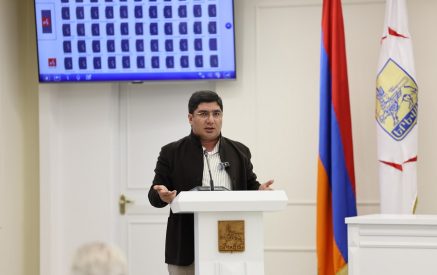 Ձեզ մոտ ասֆալտ փռելը չի ստացվում, կանեփ աճեցրեք, օրենքն էլ ունեք. Մեսրոպ Մանուկյանը՝ ՔՊ-ին