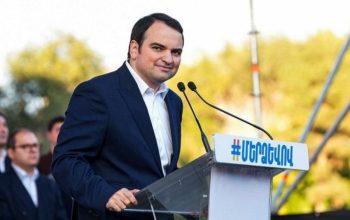 «Մեր երկրի գլխավոր հարցը ներքին խնդիրները լուծելն է, մեր երկրի ուժն ամրապնդելը։ Իսկ երկրի ուժն ամրապնդելու համար մեզ շատ կարևոր է՝ չունենալ վատ հարաբերություններ տարածաշրջանային մեծ երկրների հետ». Նարեկ Կարապետյան