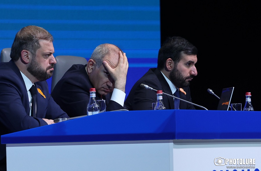 Արտահերթ համաժողովում ՔՊ-ն կուսակցության վարչապետի թեկնածու առաջադրեց Նիկոլ Փաշինյանին