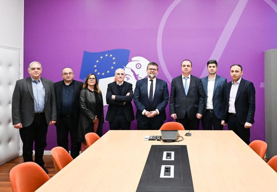 Մենք շարունակելու ենք պայքարել մեր բարեկամ Արցախի ժողովրդի իրավունքների համար. Լյուկ Կարվունաս. aparaj.am