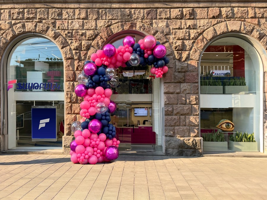 Ֆասթ Բանկը վերաբրենդավորել է Տիգրան Մեծ մասնաճյուղը