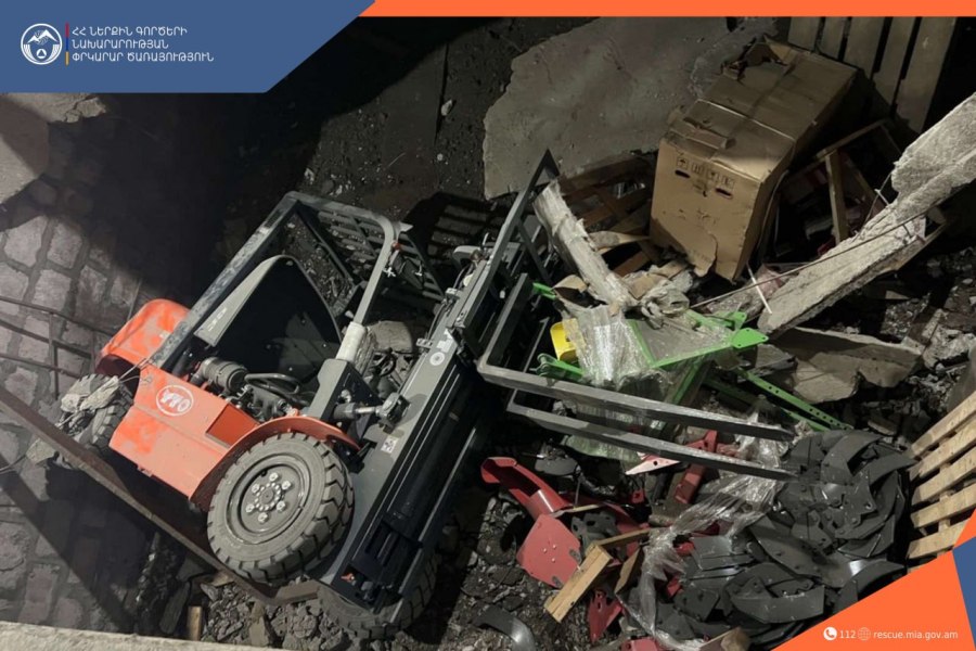 Տրակտորների խանութ-սրահում հատակը փլուզվել է․ տուժել է երկու քաղաքացի