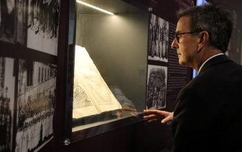 Շվեյցարիայի պետքարտուղարի տեղակալ Պիեռ-Իվ Ֆուքսը հարգանքի տուրք է մատուցել Հայոց ցեղասպանության զոհերի հիշատակին