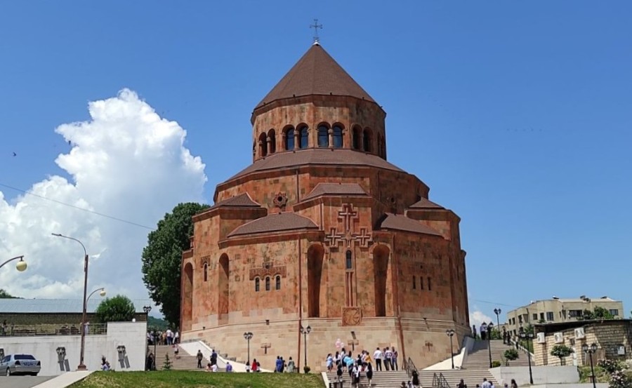 Կովկասի մահմեդականների վարչությունն արդարացնում է Ստեփանակերտի եկեղեցիների ավերումը