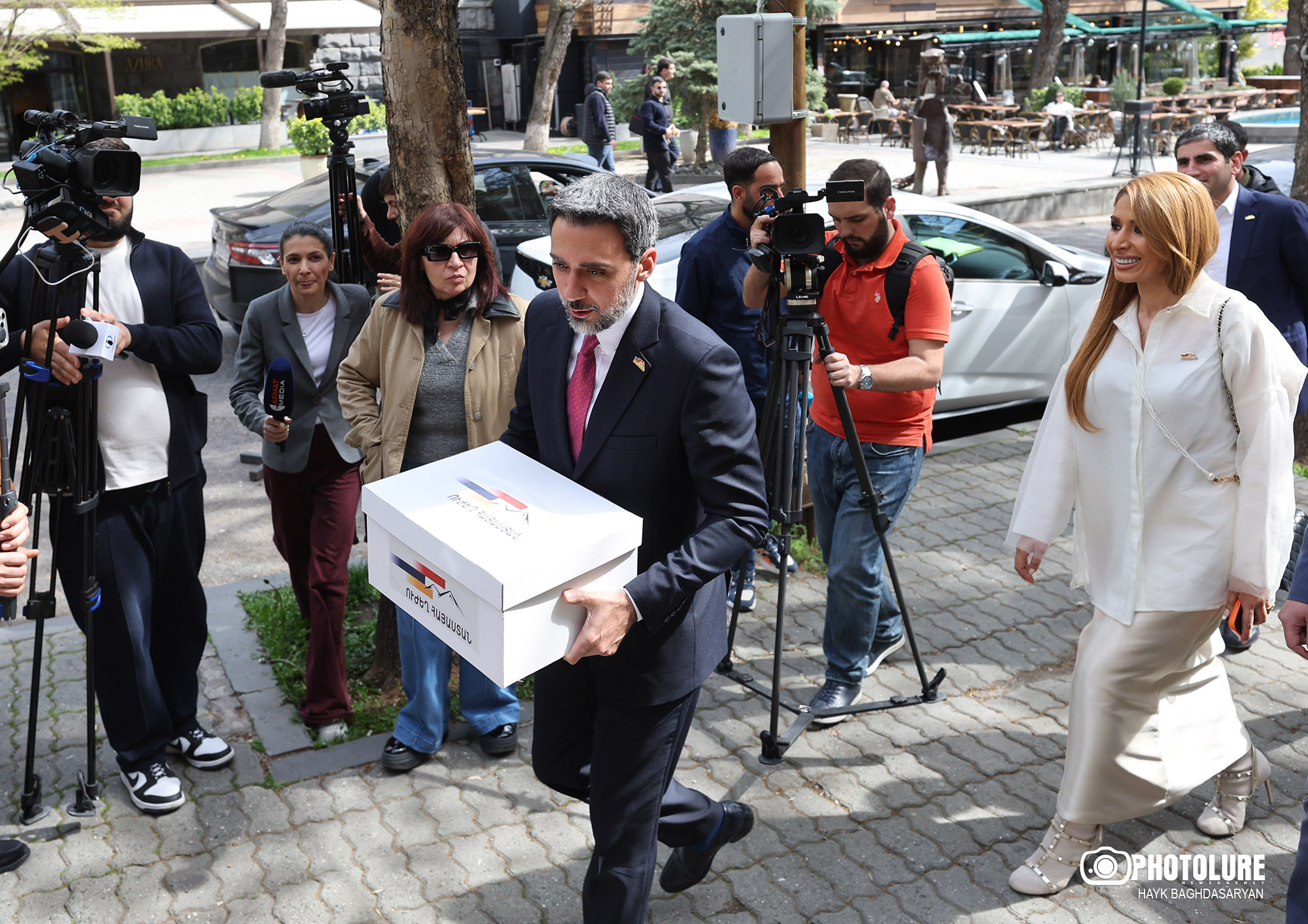 «Ուժեղ Հայաստան» կուսակցությունների դաշինքի ընտրական ցուցակը և մյուս փաստաթղթերը ներկայացվեցին ԿԸՀ