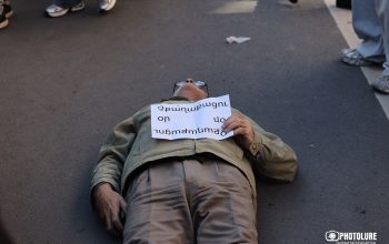 Պառկած Գասպարիին եւ Ալեն Սիմոնյանի հետ վիճած քաղաքացուն բերման ենթարկեցին