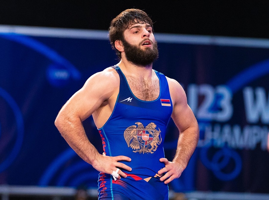 Բրոնզե մեդալի համար Վազգեն Թեւանյանը չոր հաշվով հաղթեց ադրբեջանցուն, իսկ Մանվել Խնձրցյանը մեծ առավելությամբ հաղթանակի հասավ