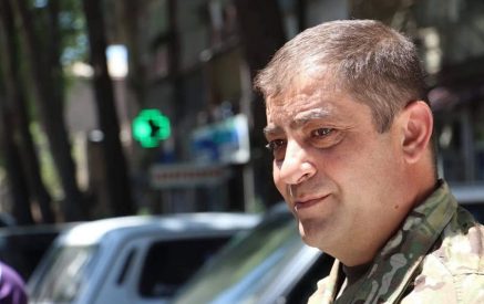 «Գերագույն գլխավոր հրամանատարը, որ 44-օրյա պատերազմում ասում էր, որ չկասկածեն իր հրամանատարության վրա, ուզում է հիմա իրեն զգալ այդ հրամանատարը». Արսեն Վարդանյան