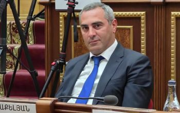 Ավետիս Առաքելյանն արձագանքում է Գյումրիում իշխանափոխություն անելու մտադրություն ունեցող Նիկոլ Փաշինյանին