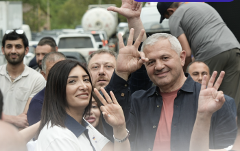 «Ես գիտեի՝ վանաձորցիներն ինձ չէին ների, եթե ձեր թիկունքի հետևում մութ խաղի մեջ մտնեի, պաշտոնի համար ձեր քվեն հանեի սակարկության»․ Մամիկոն Ասլանյան