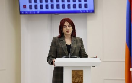 «Վերցնում եք Ռոբերտ Քոչարյանի թաթիկը, գնում եք Լեռնային Ղարաբաղից տեղահանված մեր հայրենակիցներին բացատրում եք». ՔՊ-ական