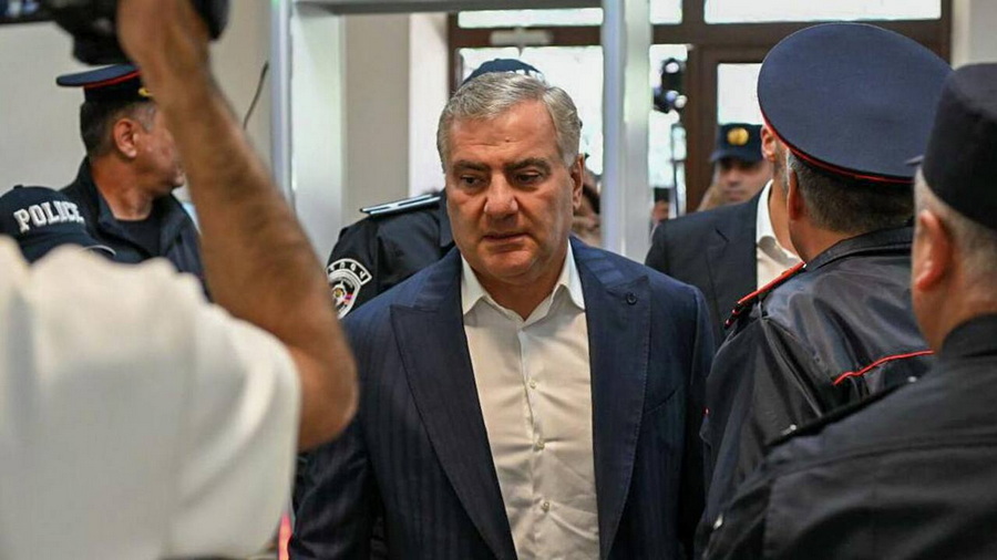«Փոքրիկ խմբակը իշխանավարելու ընդամենը մեկ ամսվա կյանք ունի». Սամվել Կարապետյանը պատասխանել է երեք հարցի