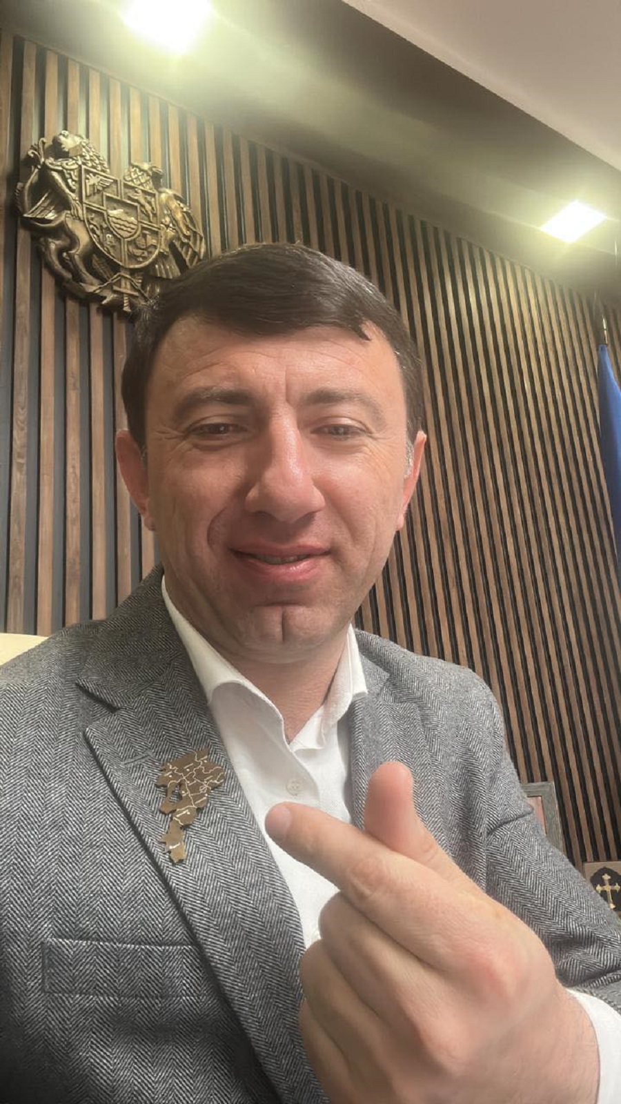 «Կյանքի ծանր պայմաններում հայտնված քաղաքացուն ձեռք մեկնելը «ընտրակաշառք» որակավորելը՝ առնվազն անբարոյականություն է»․ Տավրոս Սափեյան