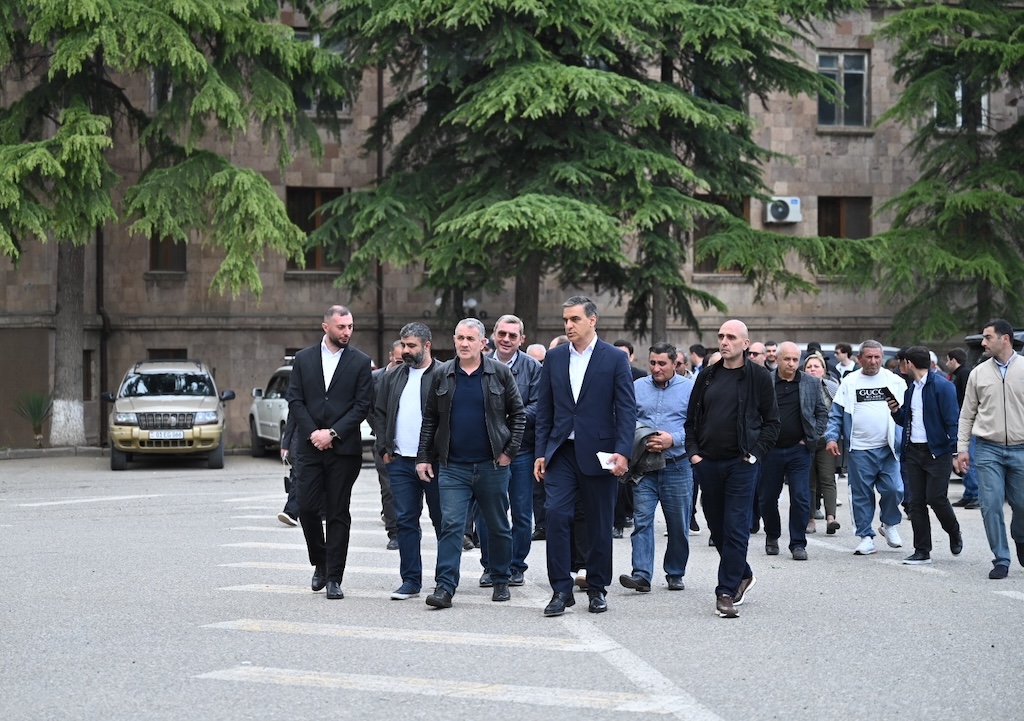 «Մենք գիտենք՝ ինչպես լուծել խնդիրները»․ Արման Թաթոյանը՝ «Միասնության թևերի» և մյուս քաղաքական ուժերի տարբերությունների մասին
