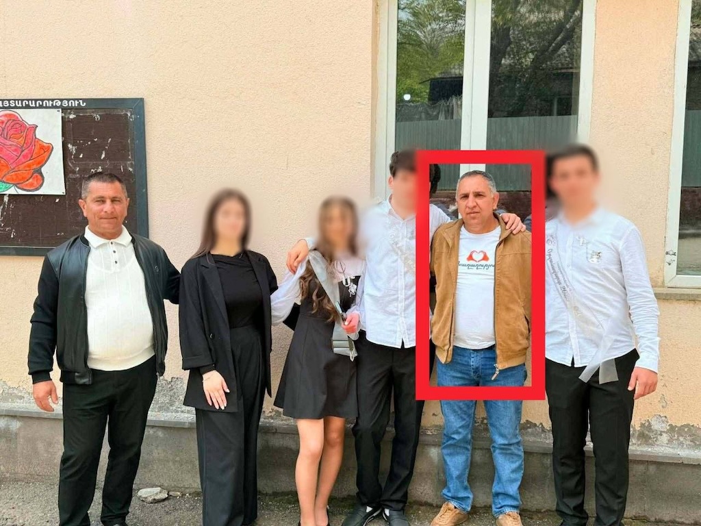 «Կարմիր շրջանակի մեջ Վայք համայնքի ղեկավար Մխիթար Մաթևոսյանն է, ով Վերջին զանգի միջոցառմանը մասնակցում է ՔՊ-ի քարոզչական շապիկով». Էդգար Ղազարյան