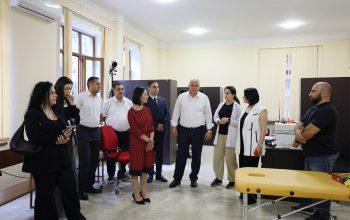 Ժաննա Անդրեասյանը տեղեկացրել է, որ նախատեսվում է կամավոր ատեստավորման երկրորդ շրջափուլին մասնակցած և դրական արդյունք արձանագրած ուսուցիչների դրույքաչափը հասցնել 300 հազար դրամի