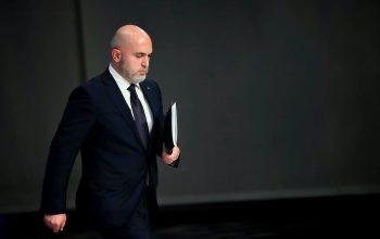 Արմեն Աշոտյան. Հայաստանում չկա քաղաքականություն. միայն բռնություն