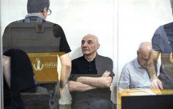 «Բաքվի դատավարությունները մեկ բանի մասին են․ մեր հայրենակիցներն այնտեղ են, որովհետև հայ են, իսկ լուռ բանակցելն այդ հարցով ինչ-որ արդյունք տվե՞լ է, չի երկարո՞ւմ այդ գործընթացը»․ Արամ Վարդևանյան