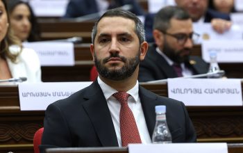 Մեսրոպ Մանուկյանը՝ Ռուբեն Ռուբինյանի եղբոր պաշտոնների և տարբեր գործարքների, Լիլիթ Մինասյանն էլ՝ Մանուկյանի եղբոր մասին