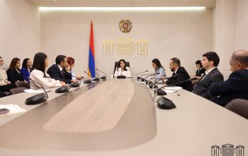«Շատ ընտանիքների վիճակն այնքան վատ է՝ անգամ հեռախոս չունեն՝ Ձեզ նամակ գրեն․ եթե այցելած լինեիք նրանց, մեզ հետ շփումներում ձեր անունը կտային, բայց չեն տվել»․ ընդդիմադիրները դեմ քվեարկեցին ՔՊ-ական թեկնածուին