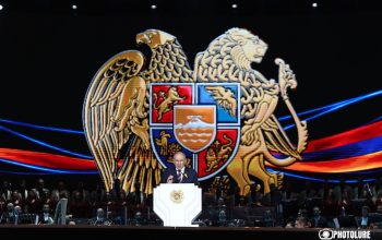 «Մեր նահատակներն ընկան, որ Հայաստանը բարձրանա, նրանք զոհվեցին, որ Հայաստանն ապրի, եւ այսօր Հայաստանի Հանրապետությունն ապրող պետություն է». Նիկոլ Փաշինյան