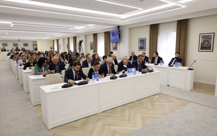Երևանի քաղաքապետի և փոխքաղաքապետերի աշխատավարձերի բարձրացման հարցը մնաց չզեկուցվող