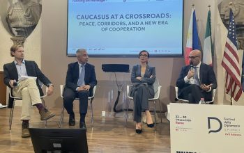 Դեսպաններ Կարապետյանը, Հուսեյնլին և Լիլուաշվիլին մասնակցել են` «Կովկասը խաչմերուկում․ խաղաղություն, միջանցքներ և համագործակցության նոր դարաշրջան» խորագրով քննարկմանը