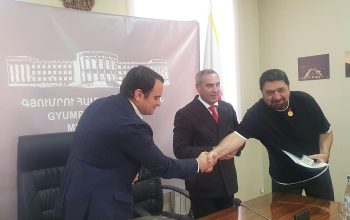 Գյումրու ոսկե հուշամեդալ՝ ռուսական շոուբիզնեսի աստղերին նվագակցող տաղանդավոր երաժշտին