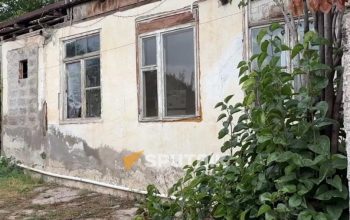 «Ասում է՝ ո՞նց կլինի, երեխեքը զինված մարդու հետ ներսն են»