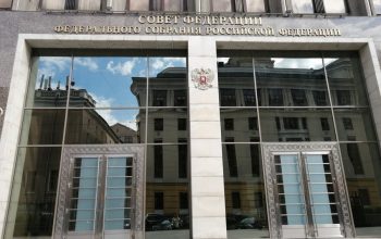 «Իվանների» մասին խոսքի համար սենատոր Վլադիմիր Ջաբարովը կոչ է արել արգելել Շիրակի մարզպետ Առուշանյանի մուտքը Ռուսաստան